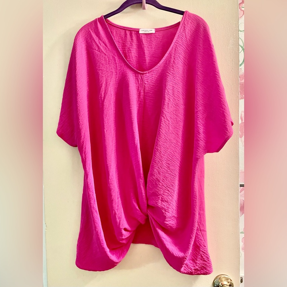 Chic Soul Bright Pink Women's Top
SIZE 3X **LIKE NEW**